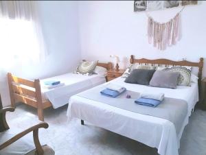 エル・ポブレ・ノウ・デル・デルタにあるSpacious House in Poble Nou with Gardenのギャラリーの写真