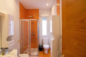Bilik mandi di Apartamento Londres +17 gambar