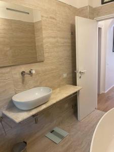 Ένα μπάνιο στο Terrazza sulle Isole Design&View