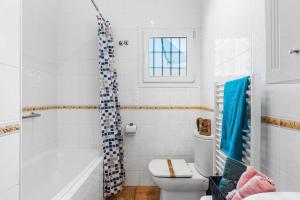 Łazienka w obiekcie Villa Capricho - PlusHolidays