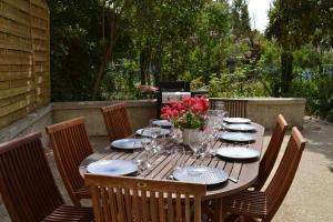 Ogród w obiekcie Villa, piscine, jardin, barbecue, proche centre