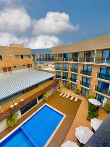 Bazén v ubytování Bessa Beach Hotel nebo v jeho okolí
