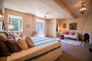 Ένα ή περισσότερα κρεβάτια σε δωμάτιο στο La Maison Taroudant