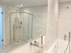 Um banheiro em Grand Beach Hotel
