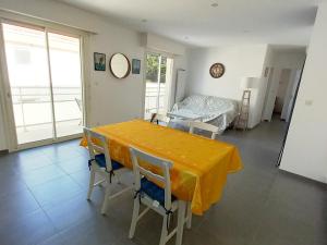 Posedenie v ubytovaní Appartement NEUF 1 chambre, 4 pers, 350m plage Saint Jean de Monts, calme, forêt, commerces à proximité - FR-1-323-268