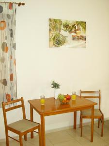 A seating area at Mat Old Town Apartments A