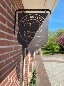 Certifikát, hodnocení, plakát nebo jiný dokument vystavený v ubytování B&B Bosstee