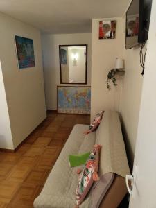 TV a/nebo společenská místnost v ubytování Gîte Morne Vent