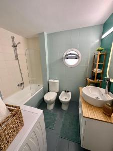 Ein Badezimmer in der Unterkunft Apartment Bitacora FULLY RENOVATED 2023