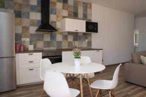 Kuchnia lub aneks kuchenny w obiekcie APARTAMENTOS RURALES ( LA COBIJÁ) APART Nº2 CONIL