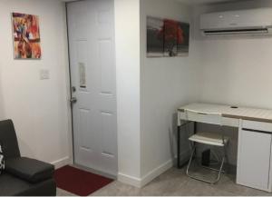 Fotografie z fotogalerie ubytování NEW PRIVATE STUDIO MAGIC CITY OF MIAMI, GATED PARKING v Miami