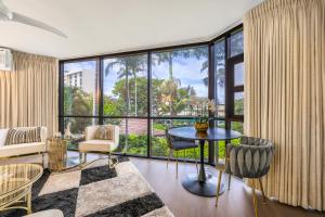 Gallery image of Kaheka St 202 Thirty Plus Day Rental in Honolulu