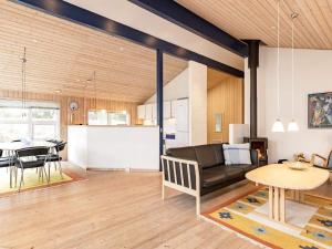Posezení v ubytování Holiday home Blokhus LVI
