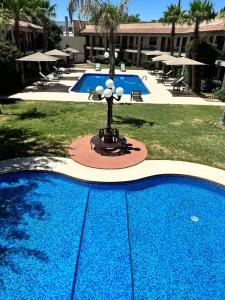 Bassein majutusasutuses Hotel Colonial Ciudad Juarez või selle lähedal
