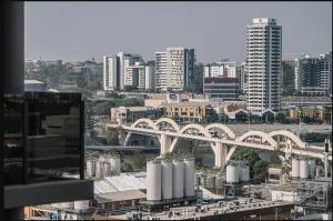 Nespecifikovaný výhled na destinaci Brisbane nebo výhled na město při pohledu z apartmánu