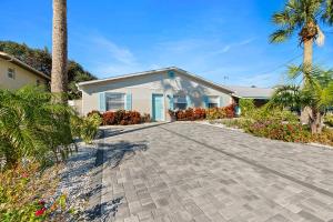 Tòa nhà nơi căn hộ tọa lạc