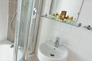 Gallery image of The White Lion Hotel in Aldeburgh