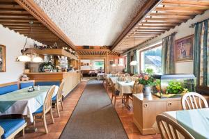 Predel za sedenje v nastanitvi Hotel Burtschahof