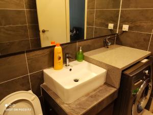 Koupelna v ubytování Cozy Studio unit,Cyberjaya,Wifi, Netflix,Free parking