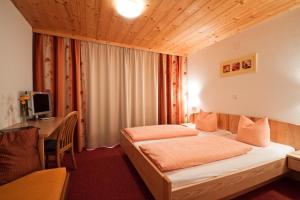 Postelja oz. postelje v sobi nastanitve Hotel Burtschahof