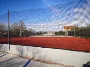 Tenis a/nebo squash v ubytování Villa Mila Biograd na Moru-Polača nebo okolí