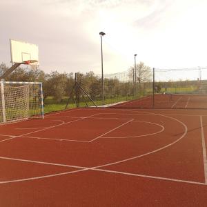 Tenis a/nebo squash v ubytování Villa Mila Biograd na Moru-Polača nebo okolí