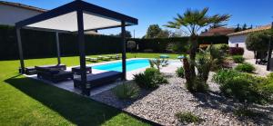 Fotografie z fotogalerie ubytování VILLA GIOIA + Chalet, Piscine, Pétanque, Jacuzzi & Brasero v destinaci Bouc-Bel-Air