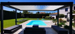 Fotografie z fotogalerie ubytování VILLA GIOIA + Chalet, Piscine, Pétanque, Jacuzzi & Brasero v destinaci Bouc-Bel-Air