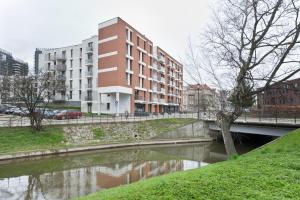 Budova, v ktorej sa apartmán nachádza