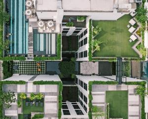 モーベンピック ホテル スクンビット 15 バンコクにあるバルコニーまたはテラス