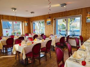 Restaurace v ubytování Hotel Aux Beaux Rivages En Gaume