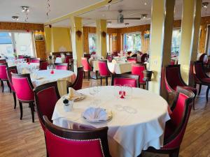 Restaurace v ubytování Hotel Aux Beaux Rivages En Gaume