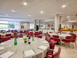 Restoran või mõni muu söögikoht majutusasutuses Parc Hotel