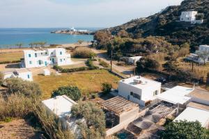 Gallery image of Chrisopigi Beach Houses in Chrisopigi