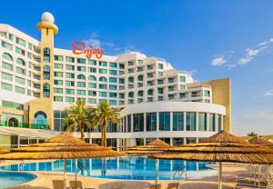 Bazén v ubytování Enjoy Dead Sea Hotel nebo v jeho okolí