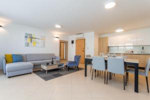 Kuchyň nebo kuchyňský kout v ubytování Superior Family Apartment Loti