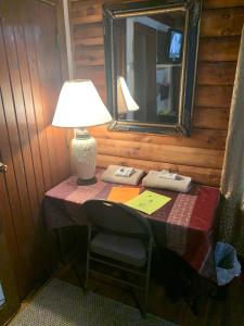 Imagen de la galería de Log Cabin in the Field, en Huntington