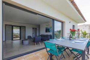 Μια τηλεόραση ή/και κέντρο ψυχαγωγίας στο Casa Sulia