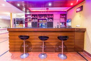 El salón o zona de bar de Hotel Pokhara Goodwill