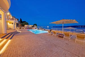 Bazén v ubytovaní Villa Bella Vista am Meer alebo v jeho blízkosti