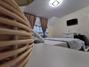 Complex Turistic Cetatea Drencova客房内的一张或多张床位