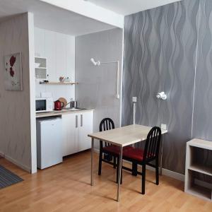 Kuchyň nebo kuchyňský kout v ubytování Les Chenes Chambres D'hote