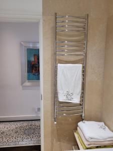 Beautiful Flat in a central London brick building