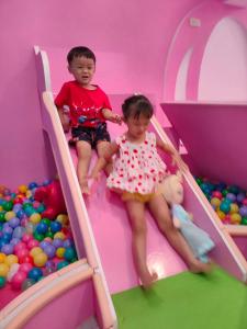الأطفال المقيمون في Kenting Mola