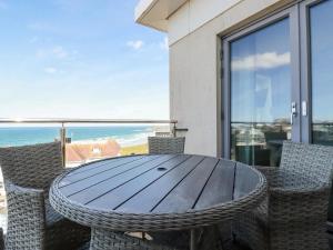 Fotografie z fotogalerie ubytování 2 Bed Penthouse apartment overlooking Fistral Beach - STAYSEEKERS v destinaci Newquay