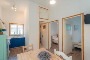 Gallery image of Chrisopigi Beach Houses in Chrisopigi