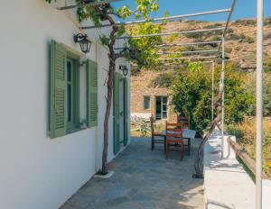 Gallery image of Chrisopigi Beach Houses in Chrisopigi