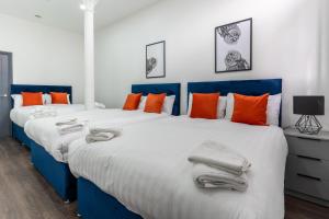 Postel nebo postele na pokoji v ubytování Water Street by Ustay Aparthotels