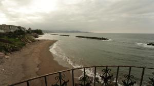 a view of the beach from a balcony at Yildiz Hotel in Fatsa