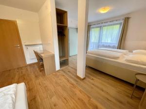 Letto o letti in una camera di Transit Rooms - Your Stopover